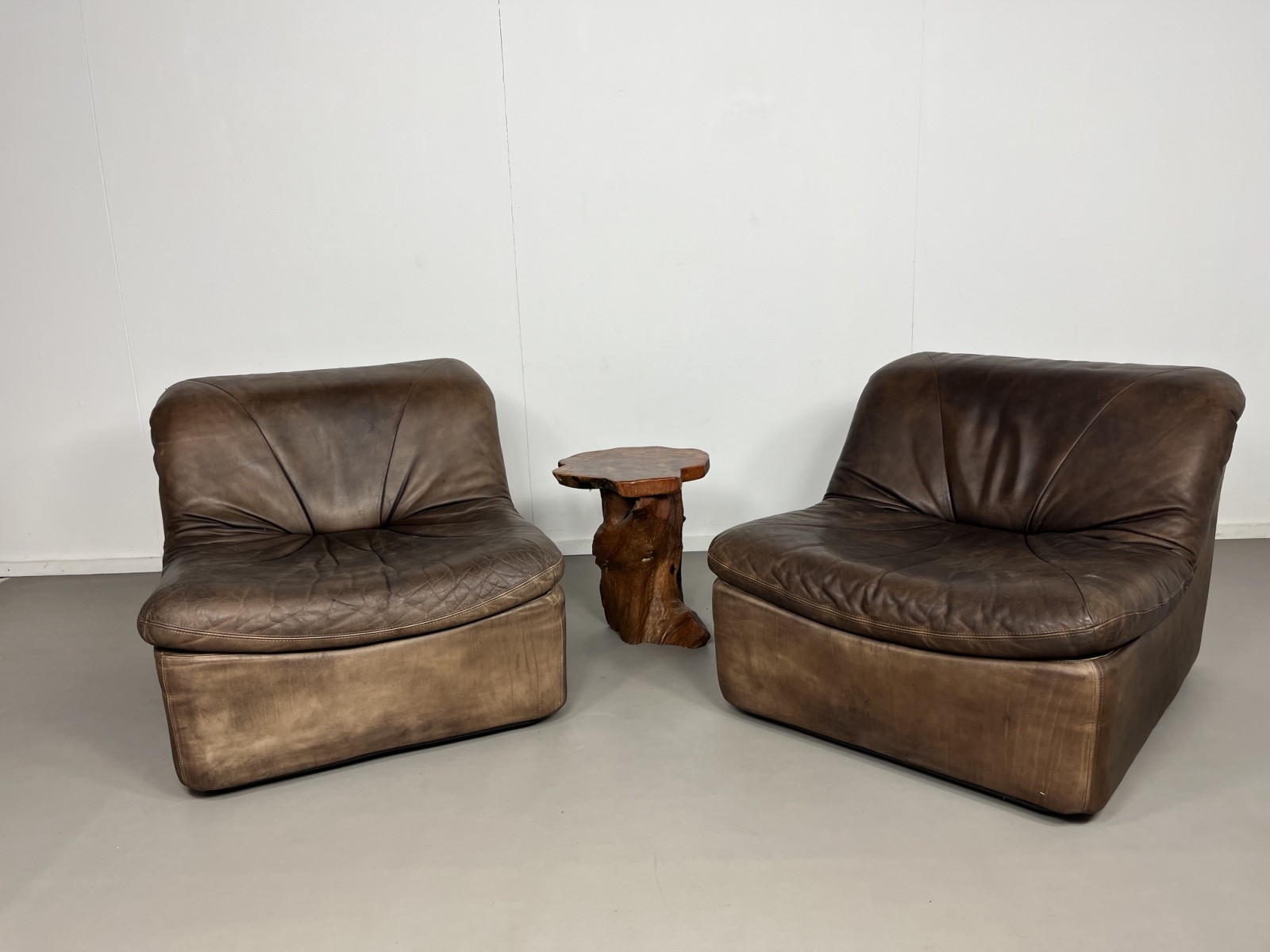 Brown leather Italian Space-age lounge chairs, 1970s