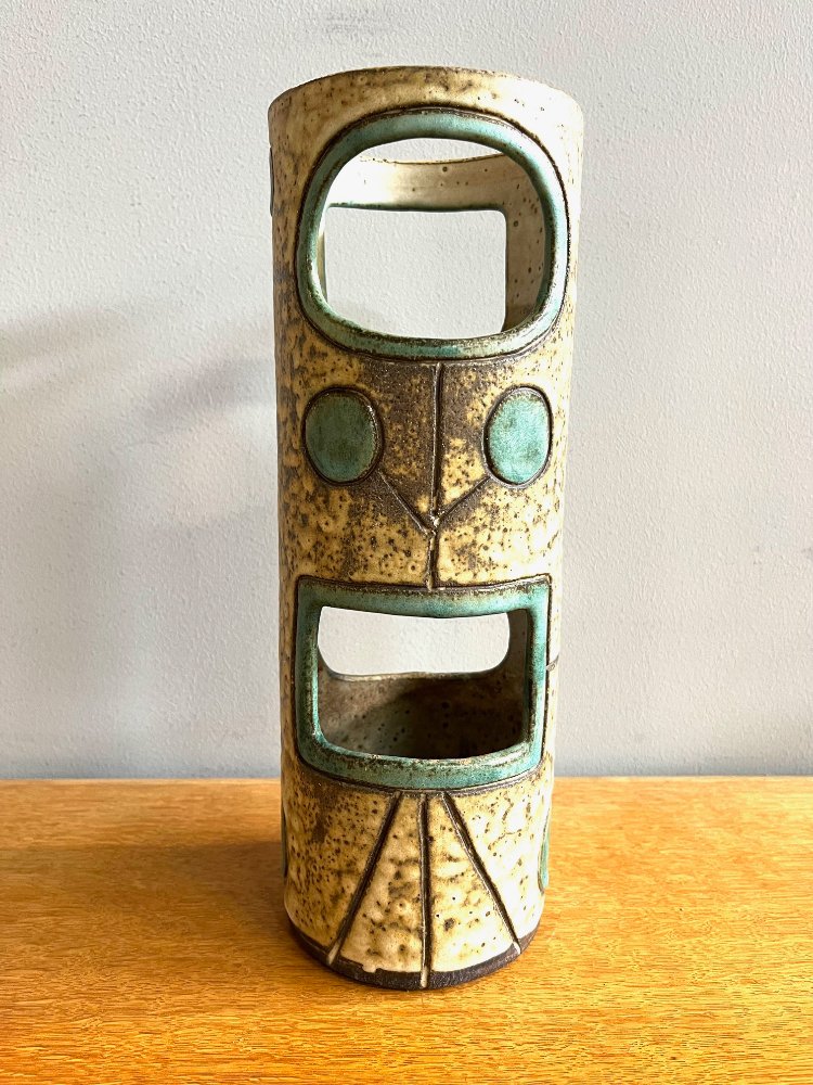 20th-century ceramic plant hanger by the Dutch pottery artist Hannie Mein 1960s