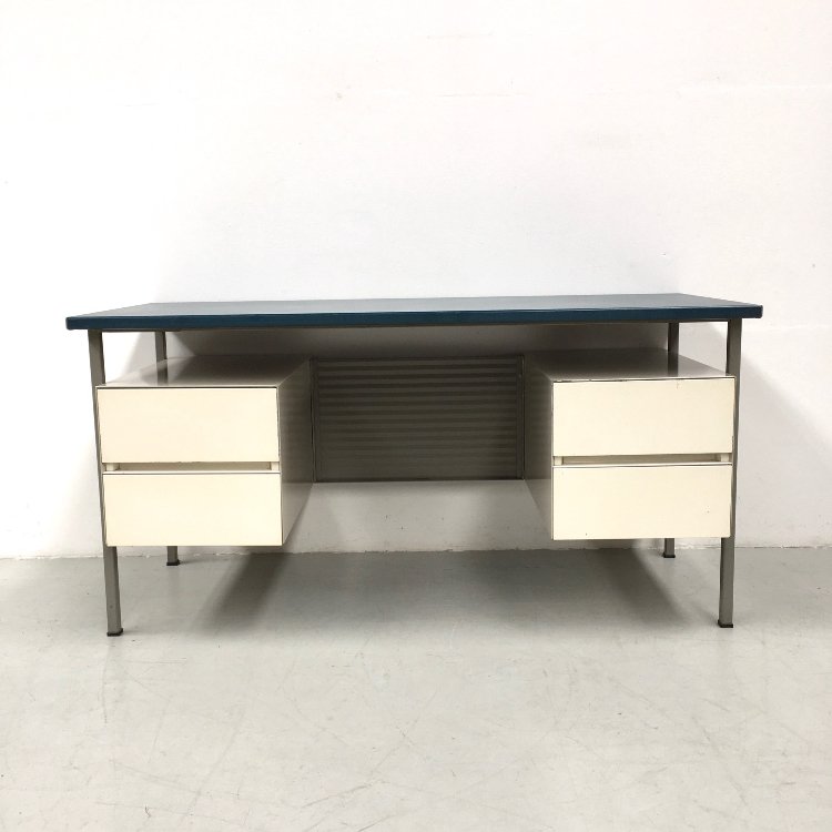 20th Century Gispen desk model no 3807 by André Cordemeyer 1962