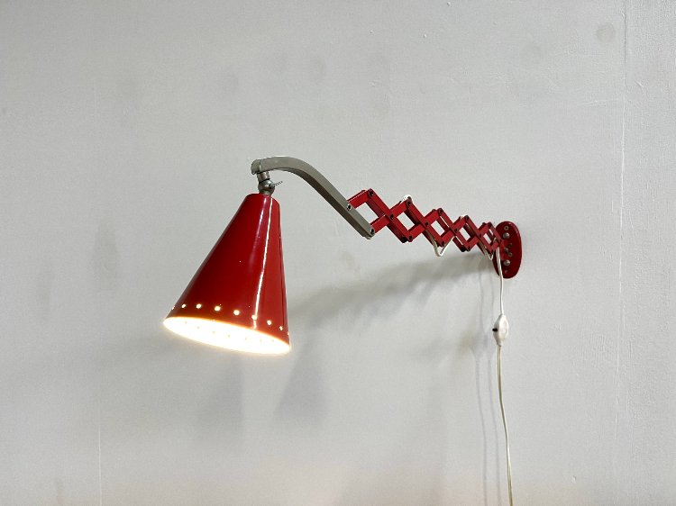 Vintage design red metal scissor wall lamp by Hala Zeist 1960s