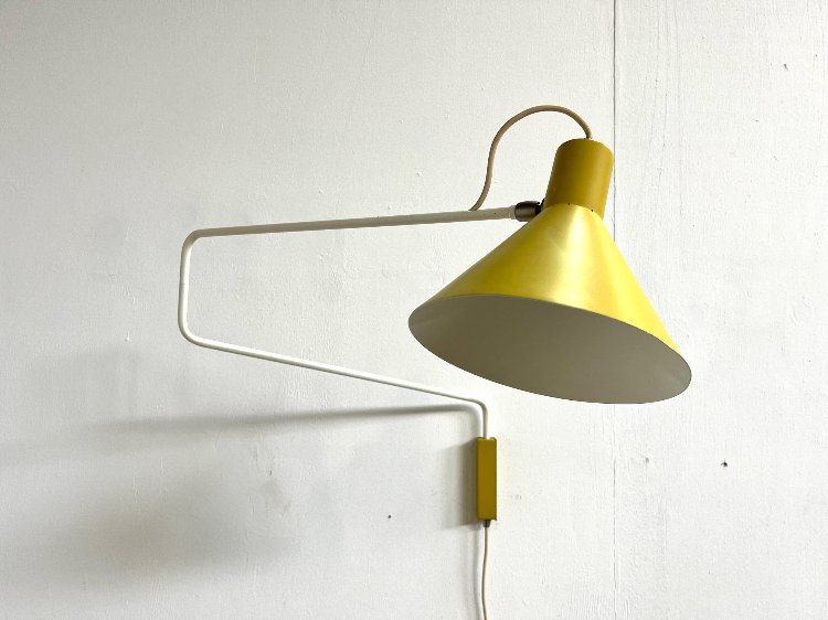 Mid-Century paperclip wall lamp by J.J.M Hoogervorst for Anvia 1960s