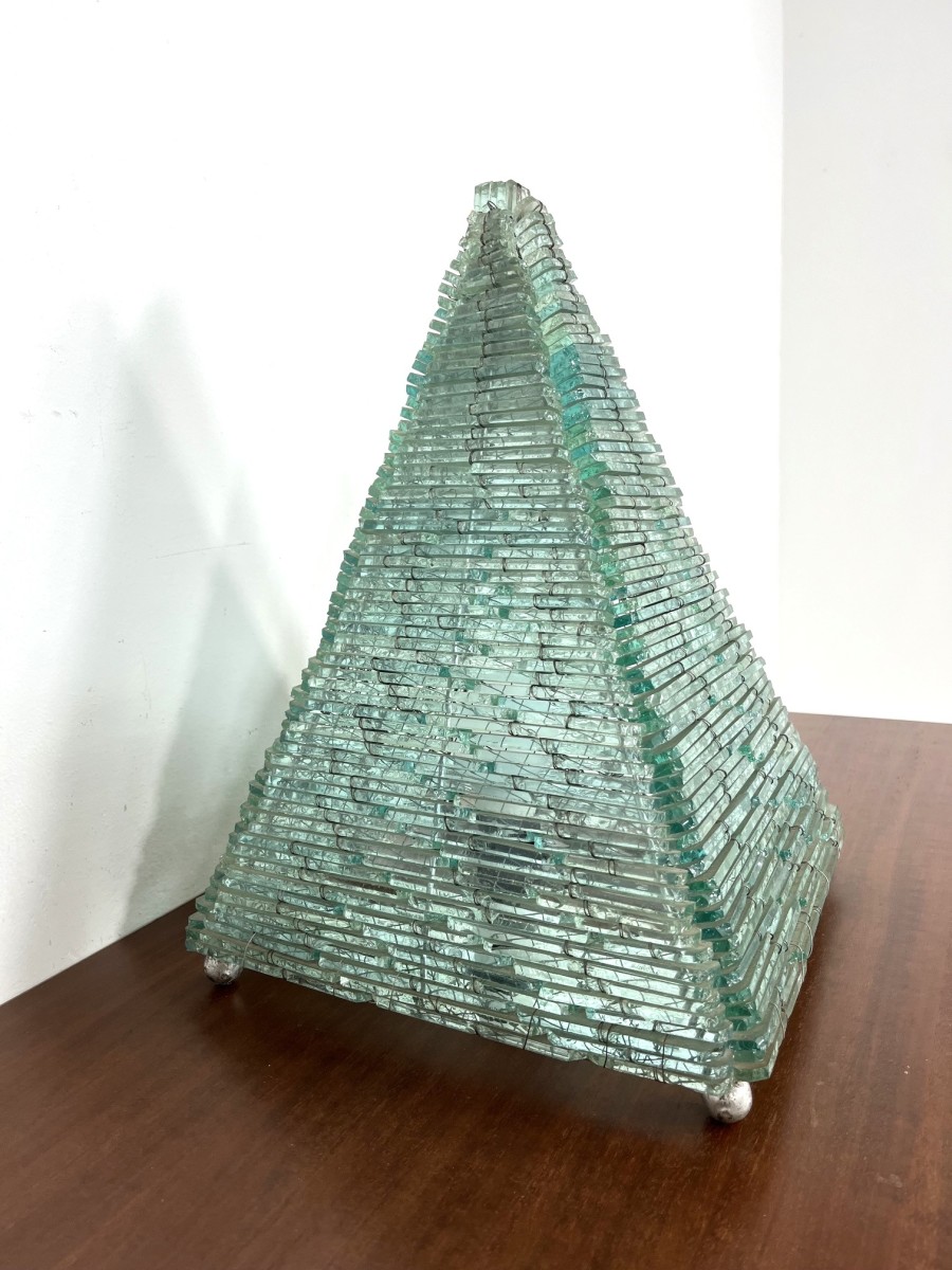 20th-century glass pyramid shaped table lamp, France 1970s
