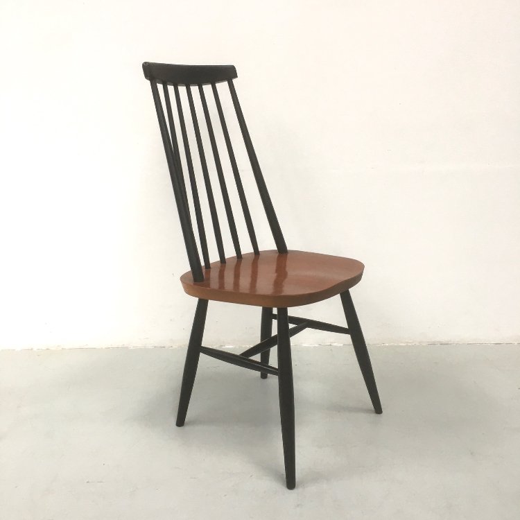 Mid-Century modern spindle back chair by llmary Tapiovaara Finland 1960s