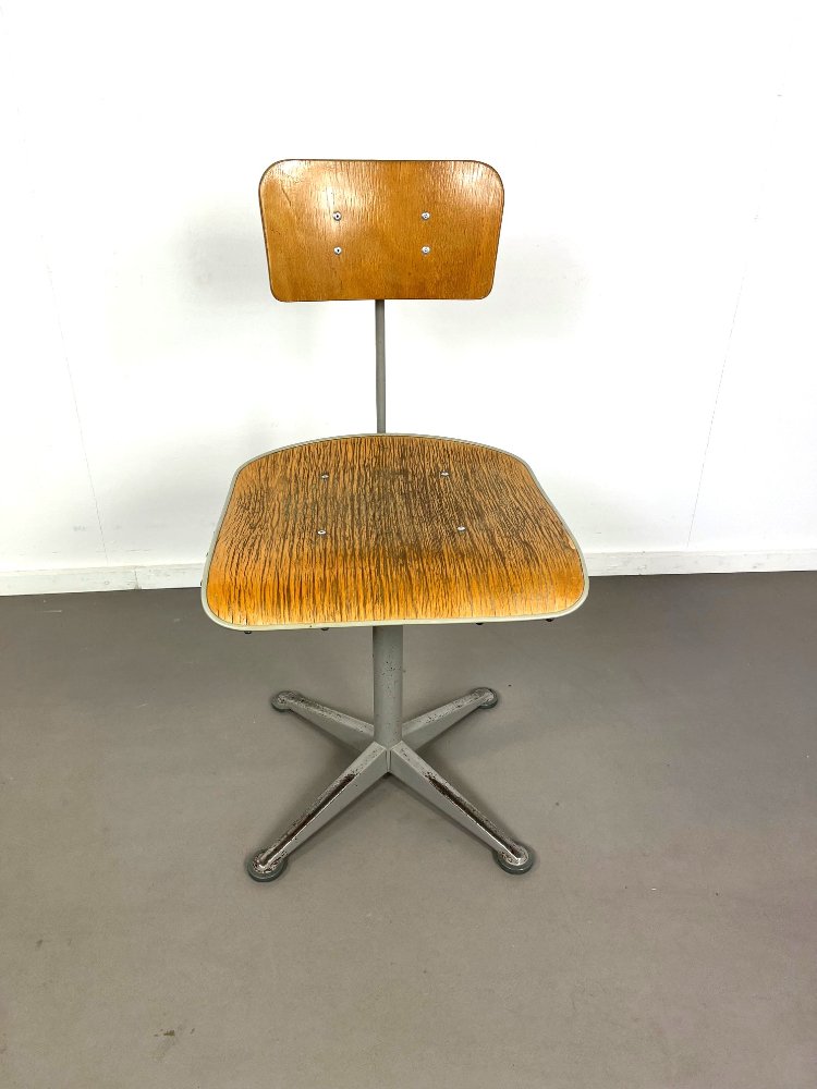 De-Spot - Vintage design Chairs - Industrial drafting stool by