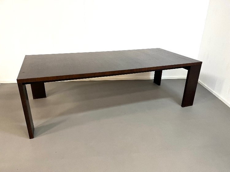 Model 9923 Apta dining table by Antonio Citterio for Maxalto/B&B Italia 1990s