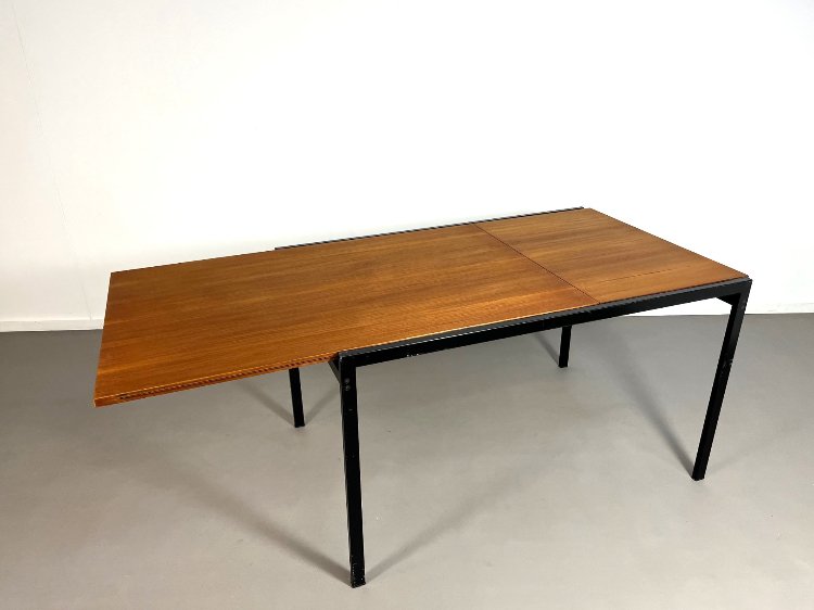 Japanese series extendable dining table model TU30 by Cees Braakman for Pastoe 1960s